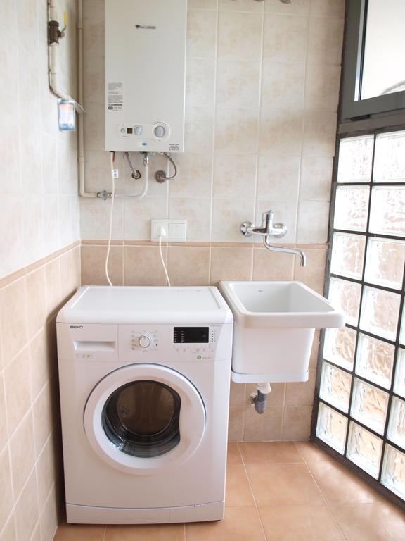 Apartup Yellow Opera View Apartment Valencia Bagian luar foto
